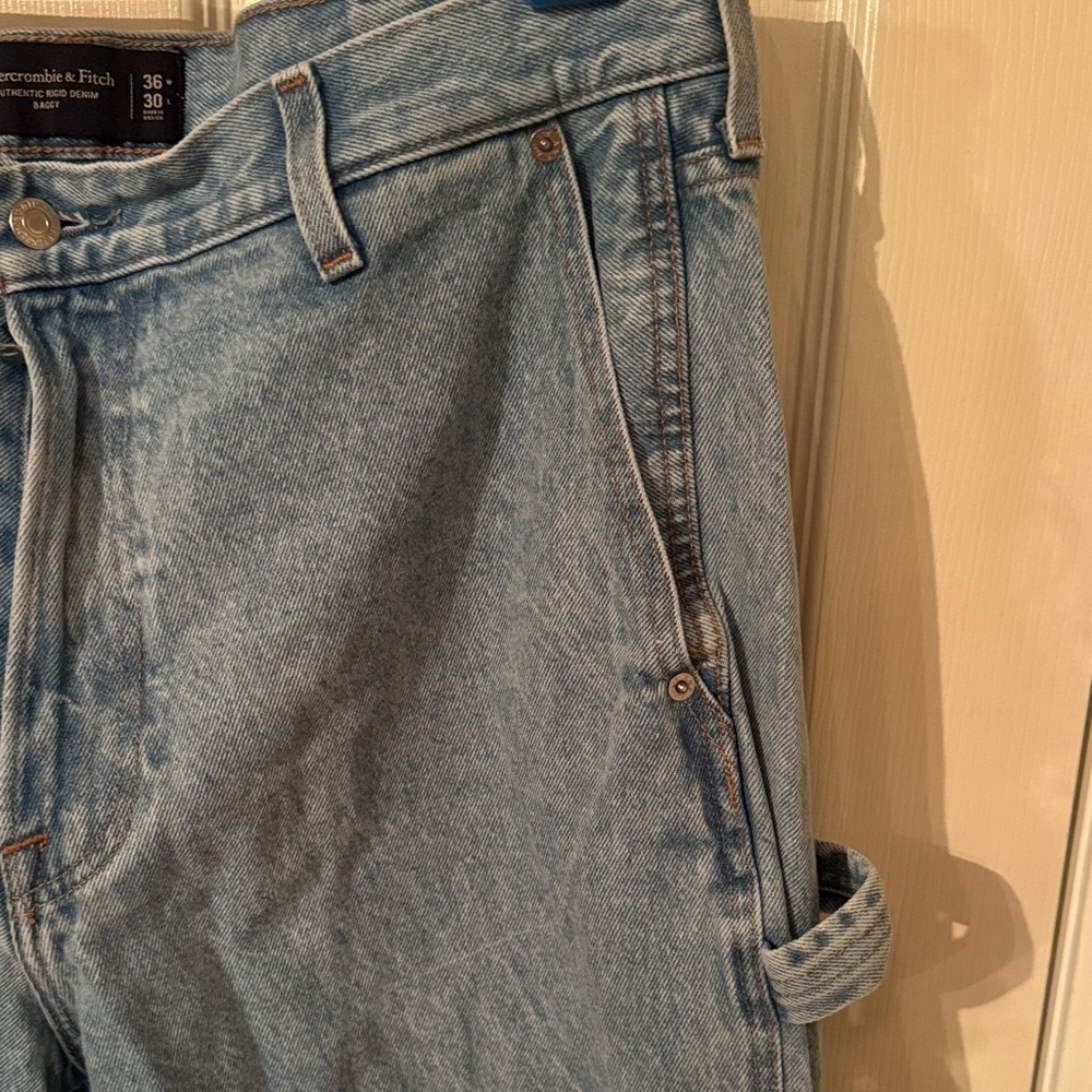 Abercrombie & Fitch Light Blue Rigid Denim Jeans 36x30 - Picture 3 of 6